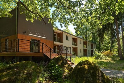 Beautiful quiet apartment in Cieplice close to walking & cycling routes