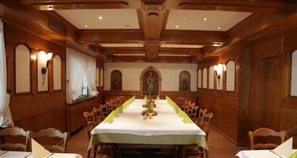 Hotel-Restaurant Zum Kirschbaum