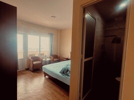 Wifi gratis y ropa de cama 