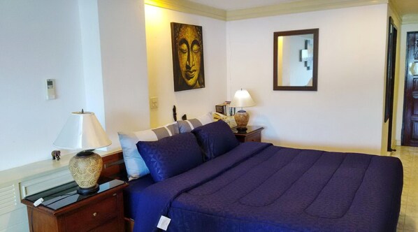 1 bedroom, WiFi, bed sheets - Spacieux Studio, Tres Belle vue mer sur la Baie de Patong (Tambon Patong)