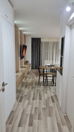1 bedroom, laptop workspace, blackout drapes, iron/ironing board - Monfort B (Bansko)