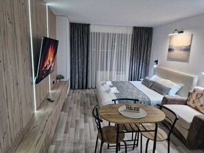 舒適公寓 | 1 間臥室、筆電工作空間、遮光布/窗簾、熨斗/熨衣板