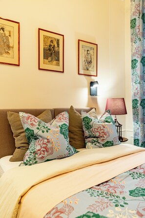 3 chambres, fer et planche à repasser, lit parapluie, Wi-Fi gratuit