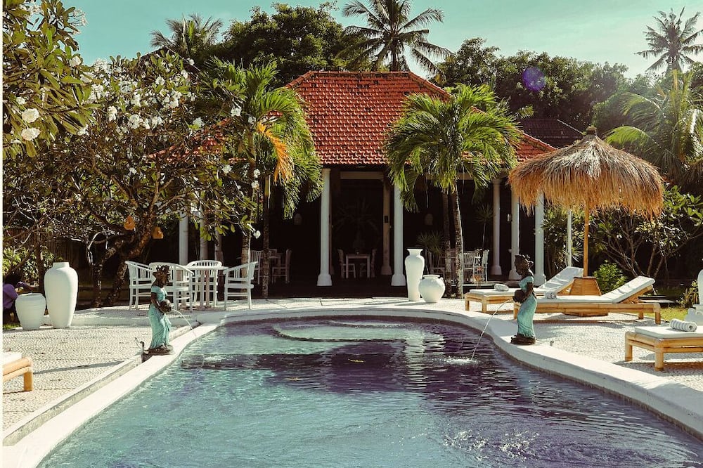 Oasis Boutique Villas