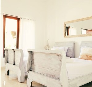 Standard Twin Room, Pool View - Oasis Boutique Villas (Lembongan Island)