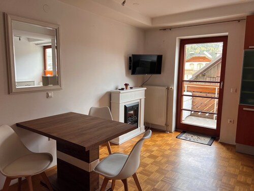 A small studio that offers everything that big ones have