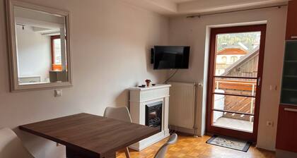 A small studio that offers everything that big ones have