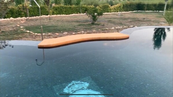 Piscine extérieure, piscine chauffée