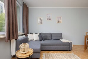 Studio, Balcony | Free WiFi, bed sheets - Wilanowska Studio Warsaw by Renters (Warsaw)