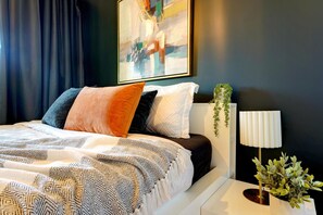 2 bedrooms, desk, travel crib, WiFi