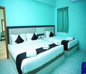 Suite | Desk, free WiFi, bed sheets - Park View Residency (Puducherry)
