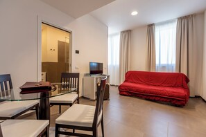 Studio Suite | Living area