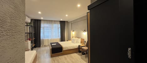 Comfort Triple Room | Soundproofing, iron/ironing board, free WiFi