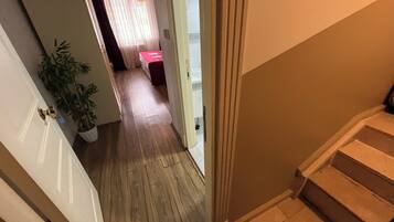 Habitación doble estándar | Insonorización, tabla de planchar con plancha y wifi gratis