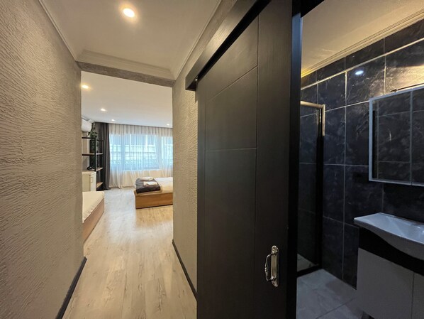 豪華三人房 | 隔音、熨斗/熨衣板、免費無線上網