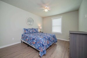 3 chambres, fer et planche à repasser, Wi-Fi gratuit, draps fournis