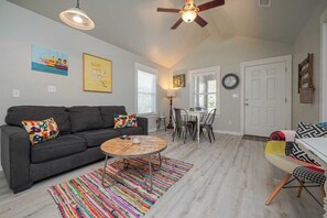 スマートテレビ、書斎 / ワークスペース