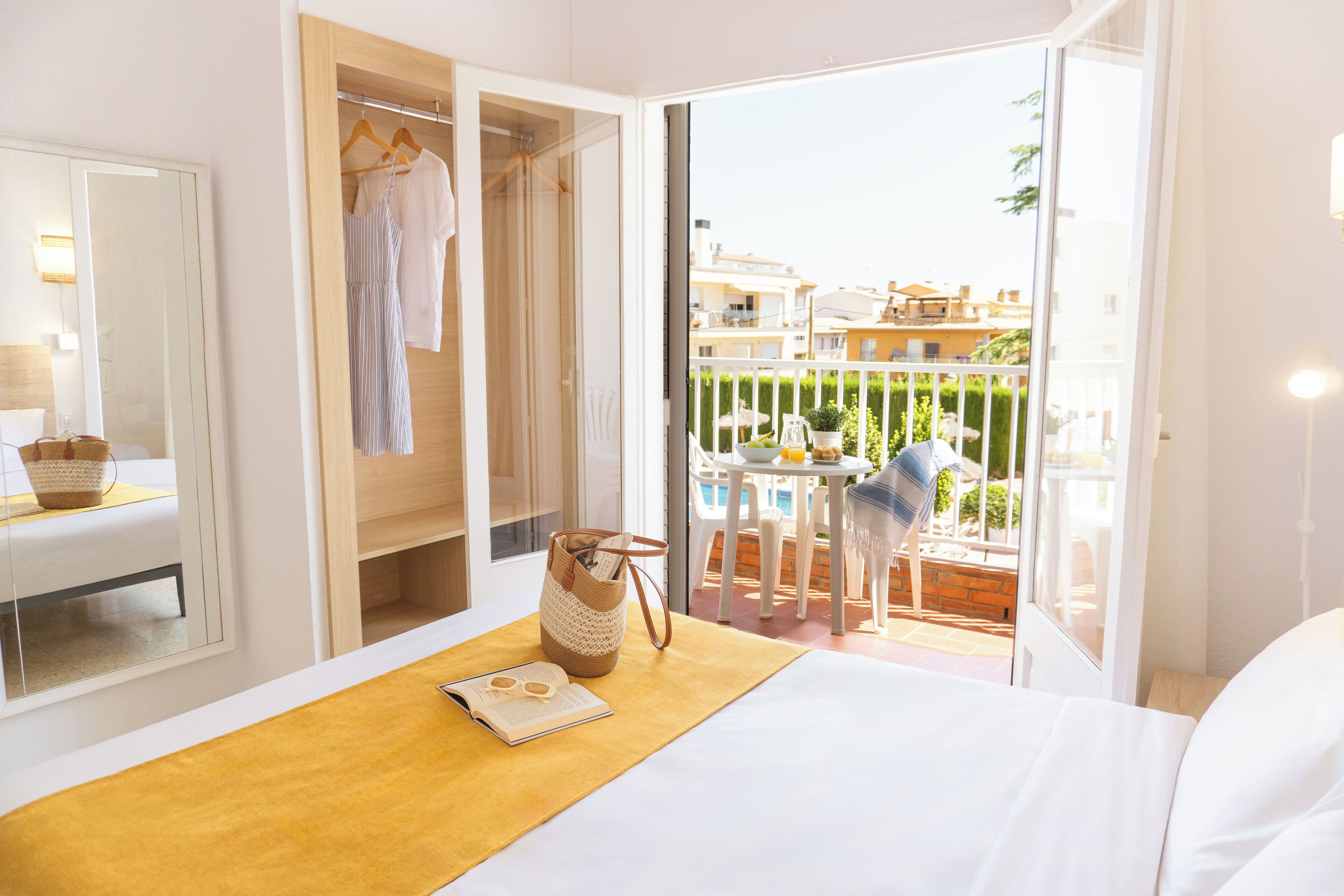 Apartment, 2 Bedrooms | WiFi (free), bed sheets