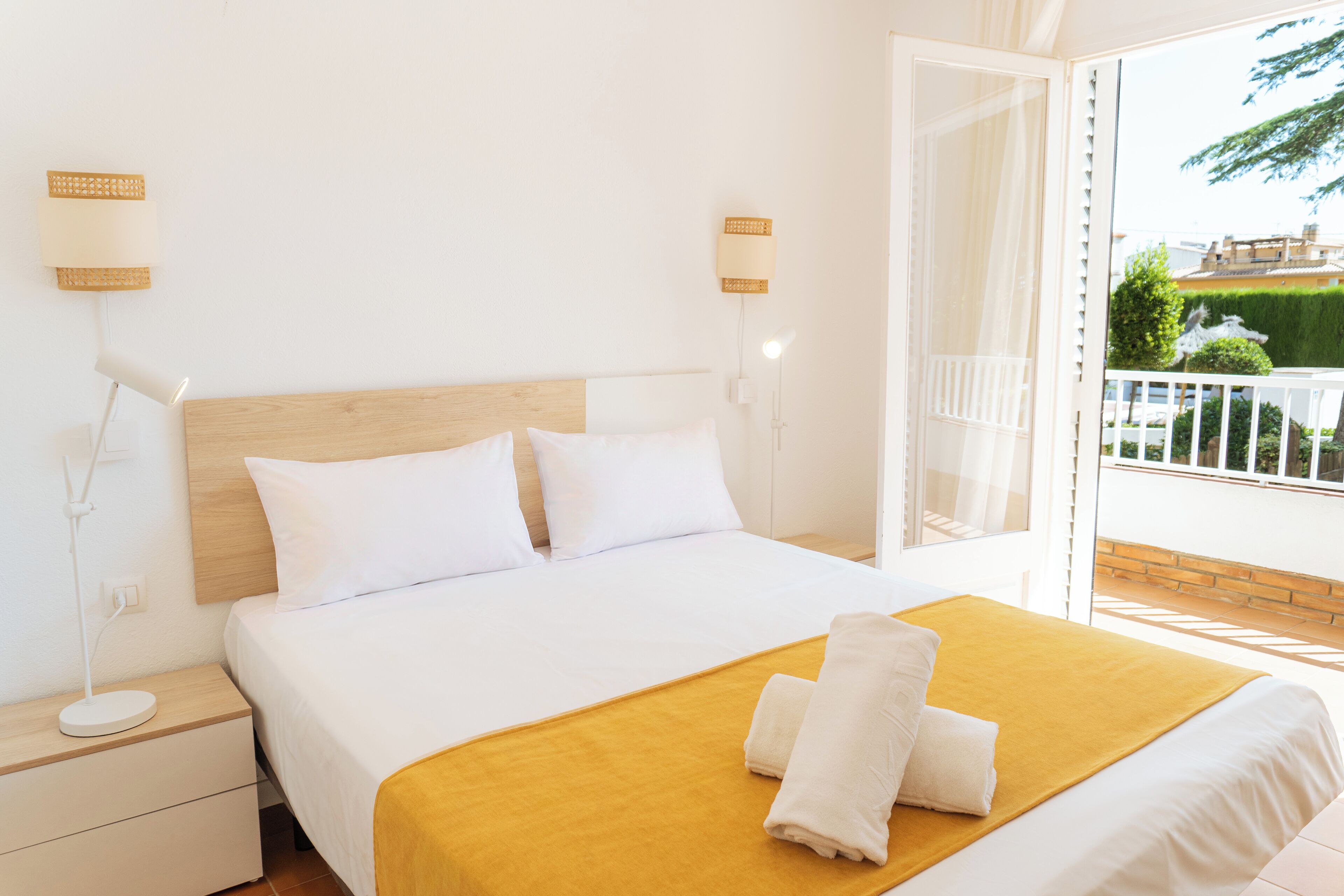 Apartment, 1 Bedroom | WiFi (free), bed sheets