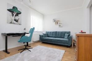 Living room - Charming Studio for 2 Persons by Renters (Warsaw)
