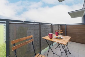 Balcony - Charming Studio for 2 Persons by Renters (Warsaw)