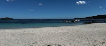 Petite Villa 6 Personnes - Piscine Privée - Corse du sud