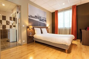 Classic Double Room | Desk, free WiFi - La pause Rn7 (La Coucourde)