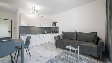 Classic Apartment, 1 Double Bed with Sofa bed | Private kitchenette | Fridge, microwave, stovetop, dishwasher