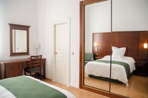 Standard Room | Blackout drapes, iron/ironing board, free WiFi, wheelchair access - Hotel Balneario de Marmolejo (Marmolejo)