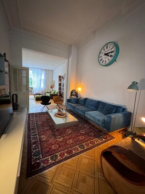 Living area - La Pièce appartement (Brussels)