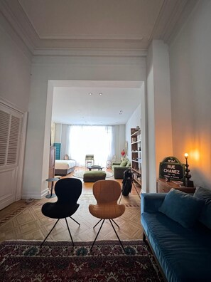 Living area - La Pièce appartement (Brussels)