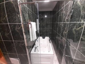Chambre Prestige | Salle de bain | Articles de toilette (gratuits)
