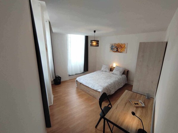 3 dormitorios, wifi gratis, ropa de cama