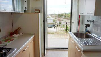 Apartment | 2 bedrooms, iron/ironing board, free WiFi
