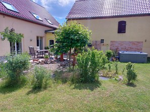 Outdoor spa tub - Alte Schmiede (Lutherstadt Wittenberg)