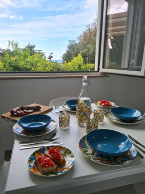 Dining - VerdeMare2 vacation home with private beach access (Caronia)