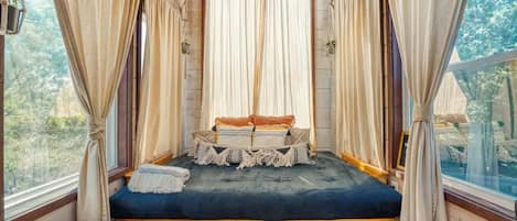 1 habitación, wifi y ropa de cama