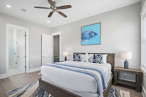 4 bedrooms, iron/ironing board, WiFi, bed sheets - Golf Cart, 6 Bikes! Walk to the Pool & the Beach! ~ My Happy Place on 30A (Santa Rosa Beach)