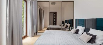 Spacious Duplex Apartment | Pool, Balcony, Parking
