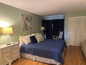 3 室のベッドルーム、アイロン / アイロン台、WiFi、ベッドシーツ