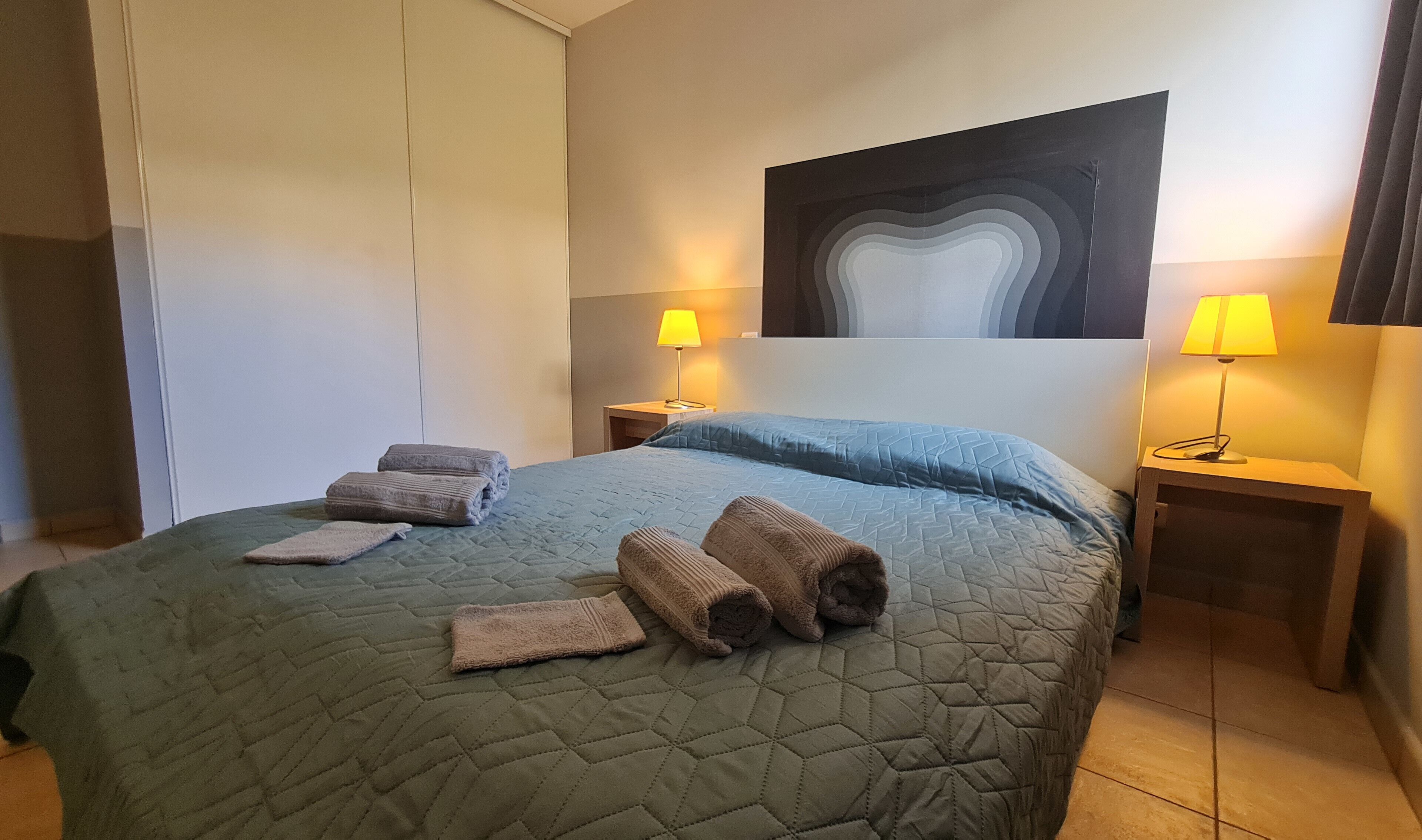 1 chambre, lit parapluie, Wi-Fi, draps fournis