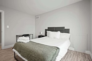 2 bedrooms, iron/ironing board, WiFi, bed sheets