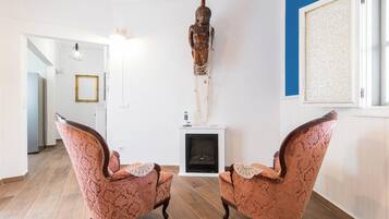 Een 32-inch smart-tv met kabelzenders