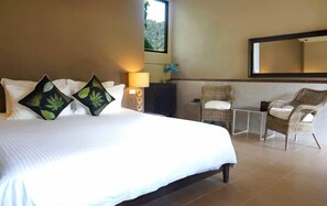 Design-bungalow, 2 makuuhuonetta, tupakointi kielletty, oma kylpyhuone | Tallelokero huoneessa, yksilöllisesti kalustettu, ilmainen Wi-Fi