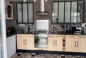 Private kitchen - Maison Familiale et Lumineuse (Bavent)