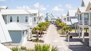 Exterior - Luxurious Getaway in CS South with access to 20+ resort like amenities (Port Aransas)