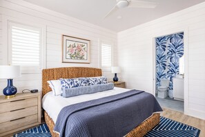 5 bedrooms, iron/ironing board, WiFi, bed sheets