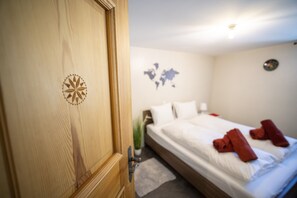 WiFi (無料)、ベッドシーツ