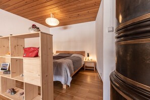 Free WiFi, bed sheets - CHASA CURASCH: COSY, MODERN FURNISHED, 1.5-ROOM HOLIDAY FLAT (Scuol)