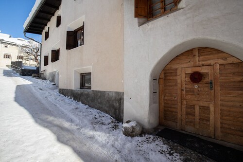 CHASA CURASCH: COSY, MODERN FURNISHED, 1.5-ROOM HOLIDAY FLAT